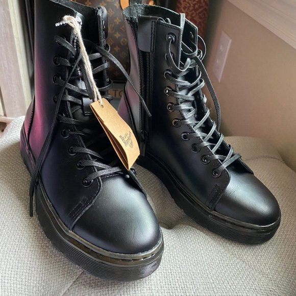 Dr. Martens Shoes - NWT RARE Dr Martens Zaniel Brando Leathe